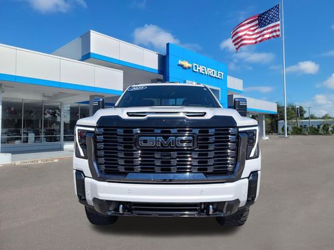 Used 2025 GMC Sierra 2500 Denali Ultimate image 2