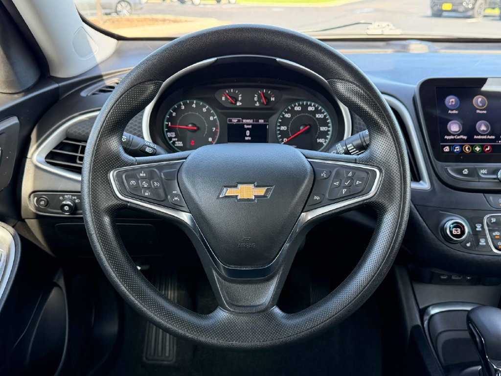 Used 2025 Chevrolet Malibu LT FWD image 34