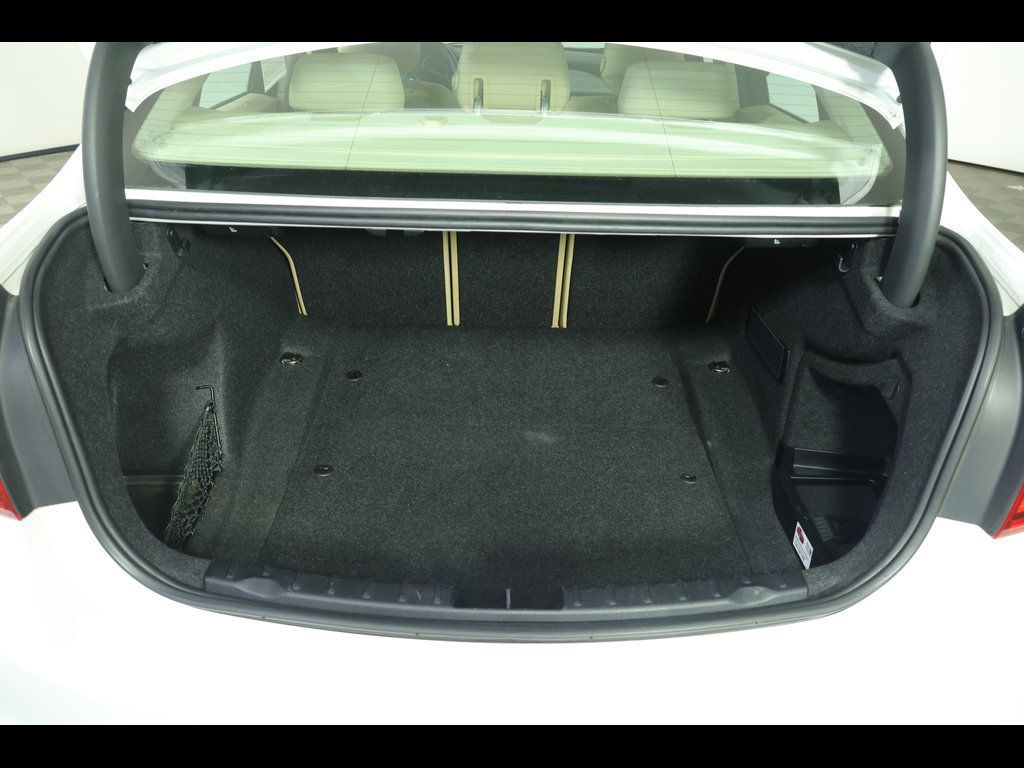 Used 2013 BMW 328i xDrive Sedan AWD/4WD image 7