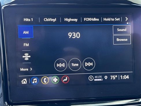 Used 2023 Chevrolet Traverse LT image 14