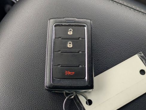 Used 2023 Jeep Grand Cherokee Laredo image 31