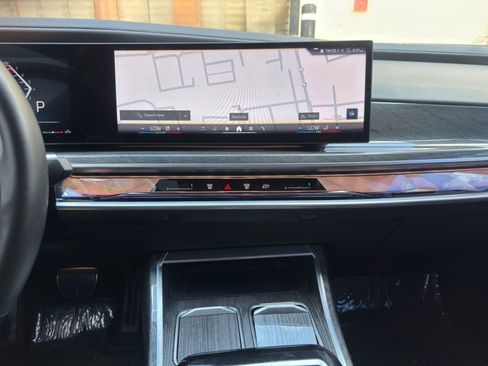 Used 2023 BMW 740i RWD image 25