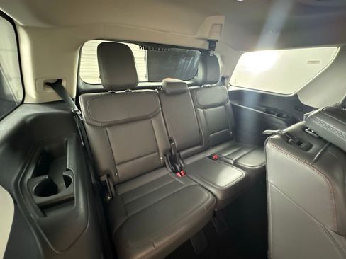 Used 2025 Ford Expedition Active image 53