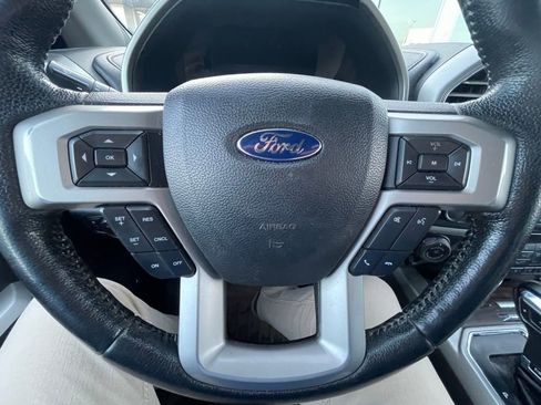 Used 2016 Ford F150 Lariat image 13