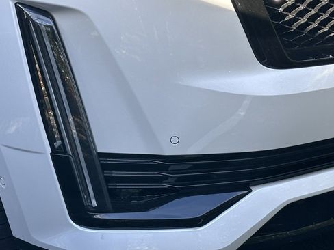 Used 2023 Cadillac Escalade Sport Platinum w/ LPO, ONYX Package image 3