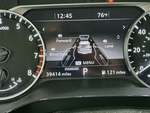 Used 2023 Nissan Pathfinder SL w/ Black Appearance Package FWD image 19