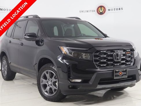 Used 2024 Honda Passport TrailSport image 1