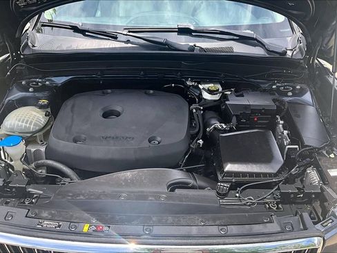 Used 2019 Volvo XC40 T5 Inscription AWD/4WD image 13