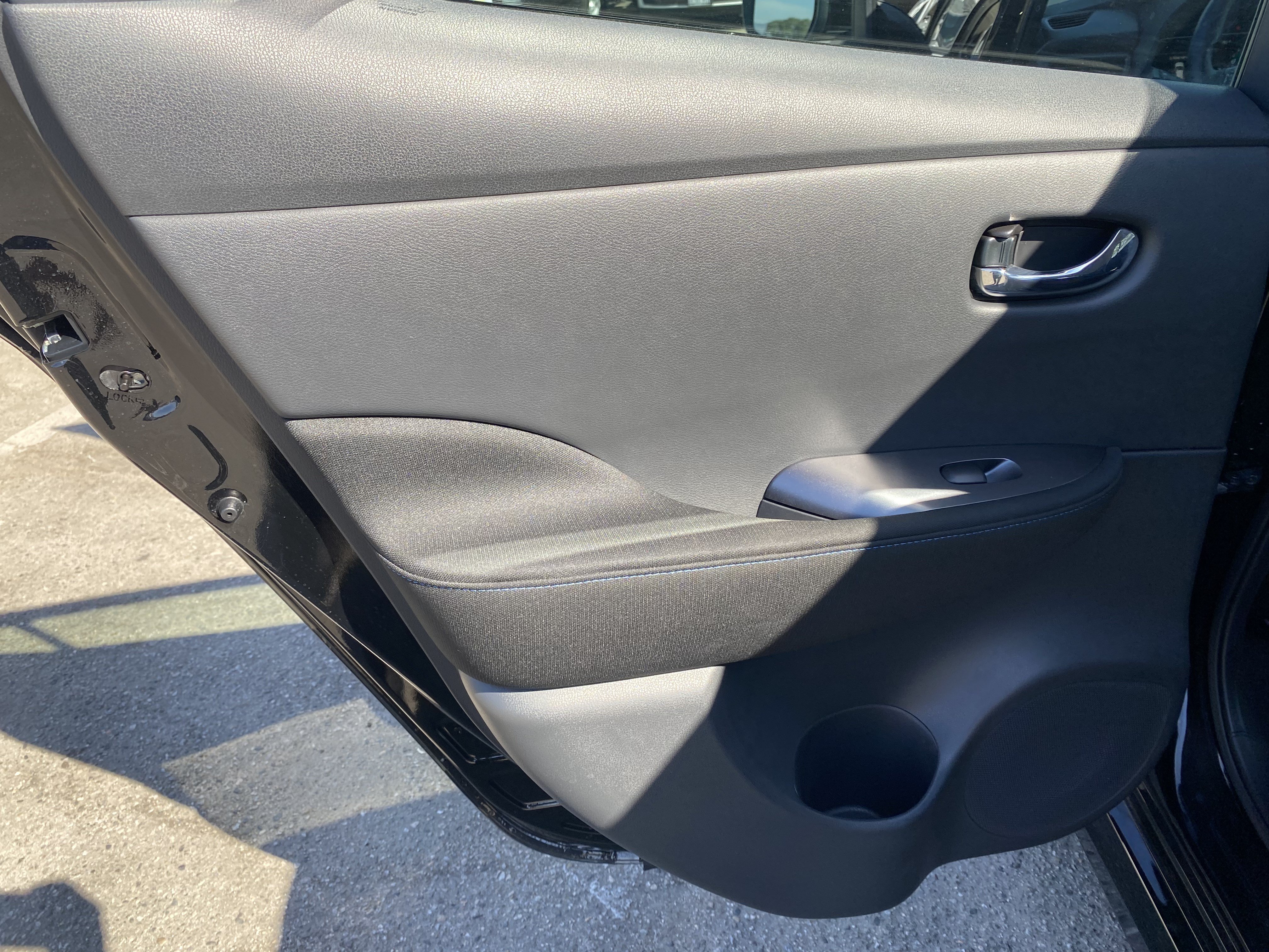 Used 2025 Nissan Leaf S FWD image 16