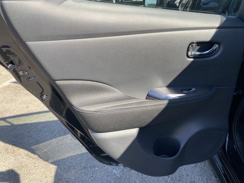 Used 2025 Nissan Leaf S FWD image 16