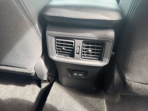 Used 2023 Toyota RAV4 XLE AWD/4WD image 46