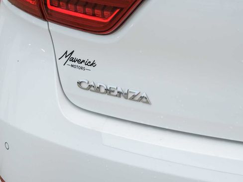 Used 2019 Kia Cadenza Premium image 51