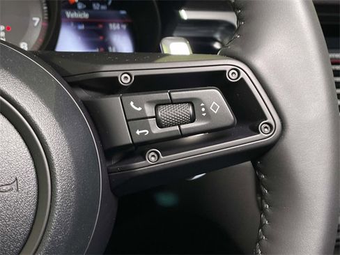 New 2026 Porsche Macan image 39