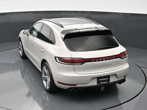 Certified 2020 Porsche Macan Turbo AWD/4WD image 31
