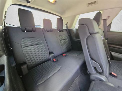 Used 2025 Nissan Pathfinder SV FWD image 16