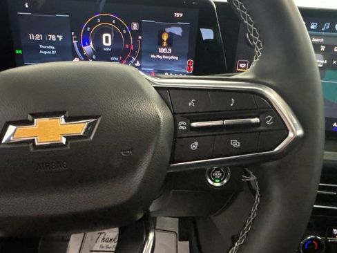 Used 2025 Chevrolet Traverse LT w/ Sun and Wheel Package AWD/4WD image 12