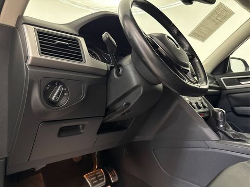 Used 2019 Volkswagen Atlas SE w/ Towing Package FWD image 29