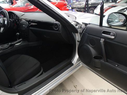 Used 2006 MAZDA MX-5 Miata Touring image 25
