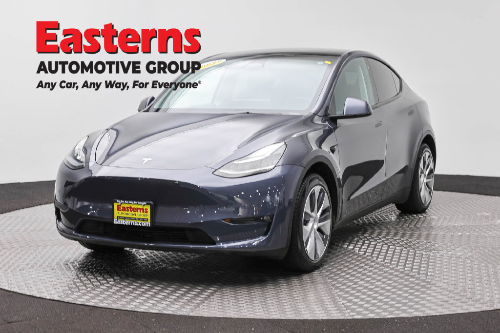 Used 2022 Tesla Model Y Long Range AWD/4WD image 1