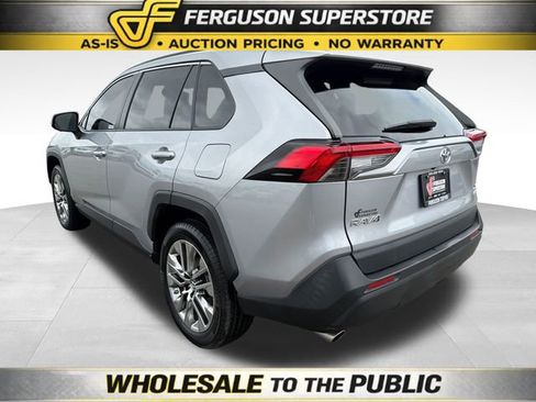 Used 2019 Toyota RAV4 XLE Premium AWD/4WD image 5