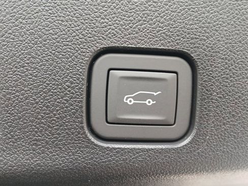 New 2026 Chevrolet Traverse High Country w/ LPO, Floor Liner Package AWD/4WD image 29