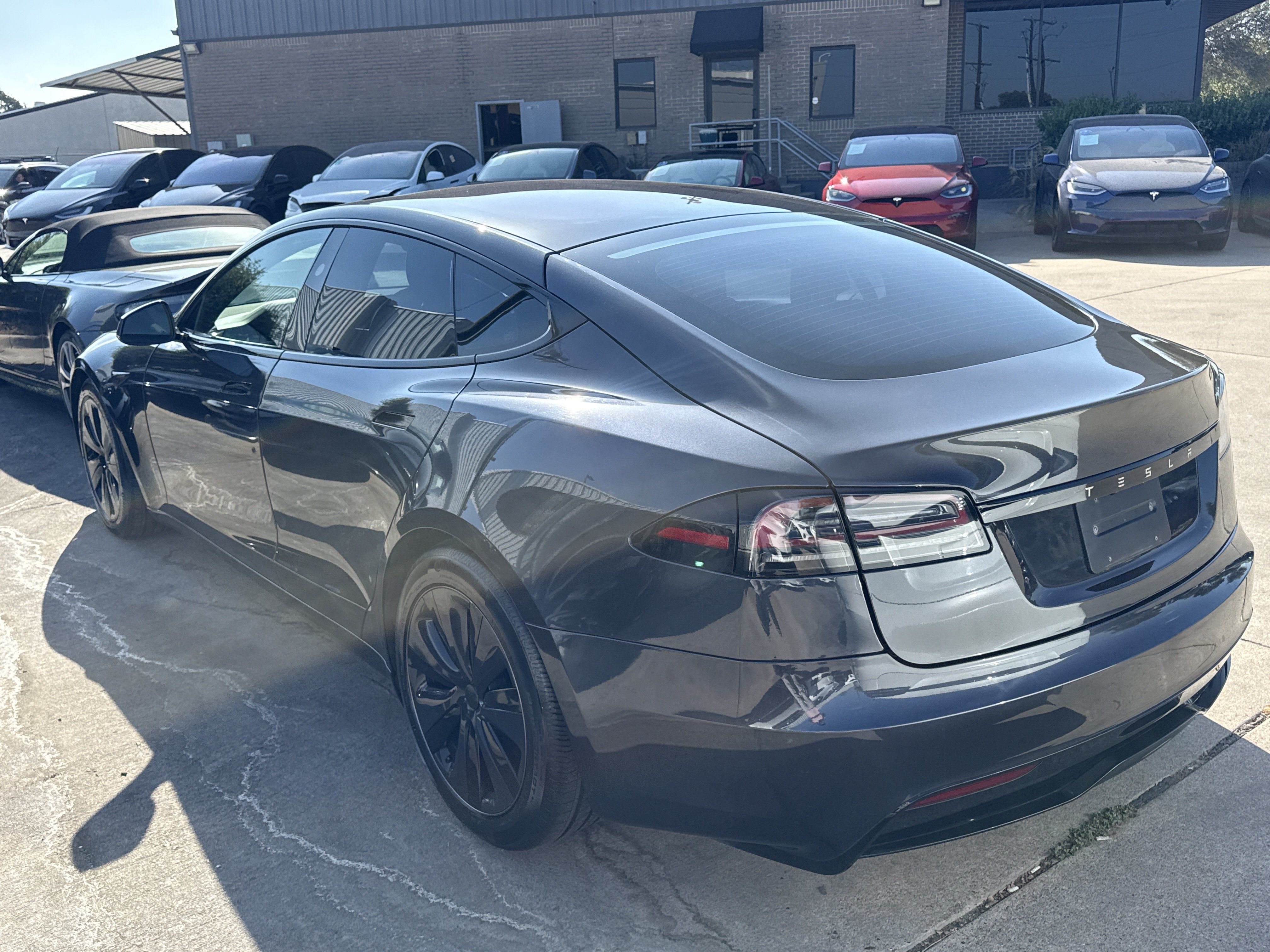 Used 2023 Tesla Model S Standard Range AWD/4WD image 4