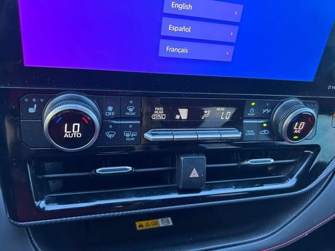 Certified 2024 Toyota Highlander XSE FWD image 28