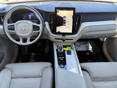 New 2026 Volvo XC60 T8 Ultra w/ Protection Package Premier image 11