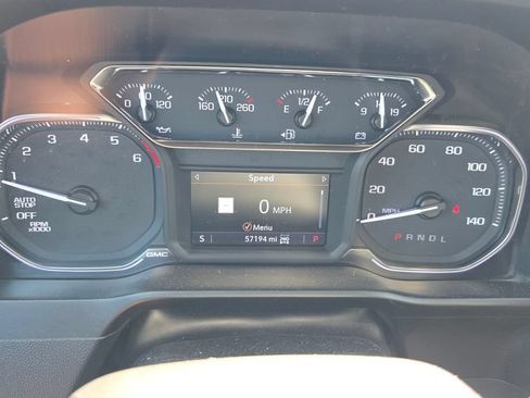 Used 2019 GMC Sierra 1500 SLT w/ SLT Premium Plus Package AWD/4WD image 17