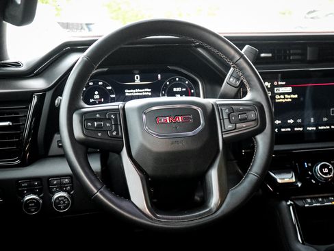 Used 2024 GMC Sierra 2500 AT4 w/ Technology Package AWD/4WD image 6