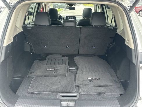 Certified 2023 Nissan Rogue SL w/ SL Premium Package FWD image 11