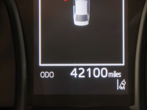 Used 2023 Toyota Camry SE w/ Convenience Package FWD image 16