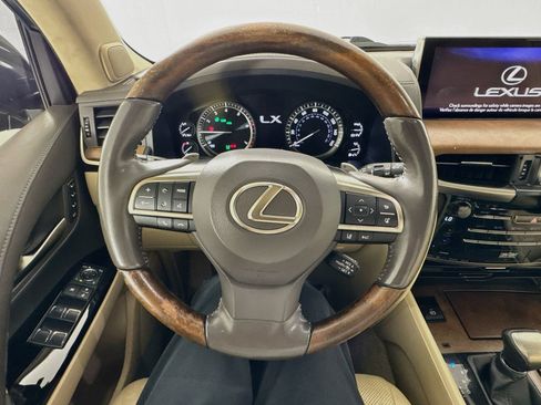 Used 2016 Lexus LX 570 4WD w/ Luxury Package image 12