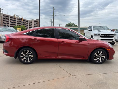 Used 2020 Honda Civic LX image 9