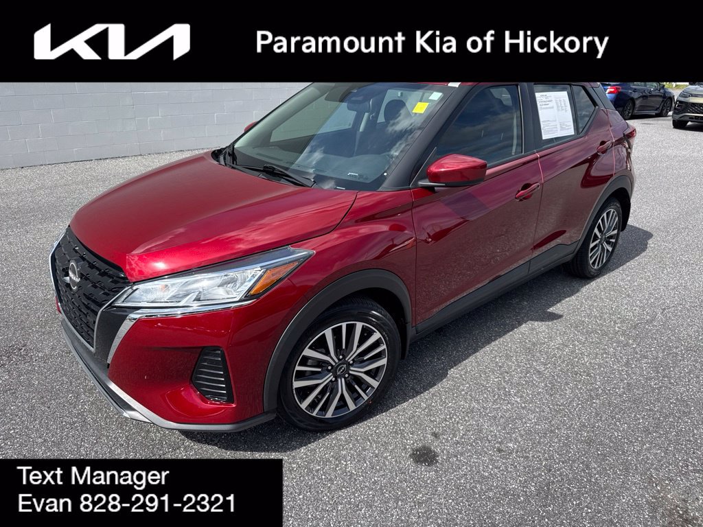 Used 2023 Nissan Kicks SV FWD image 1