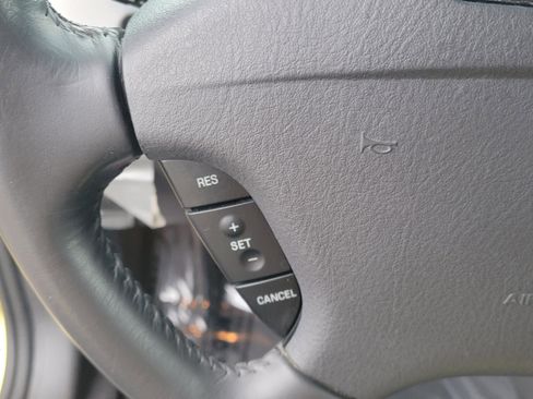 Used 2002 Ford Thunderbird Deluxe image 15