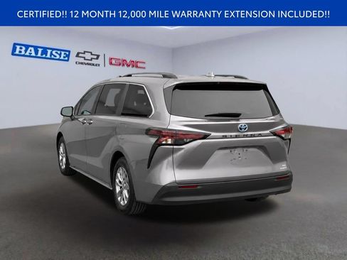 Used 2023 Toyota Sienna LE AWD/4WD image 5