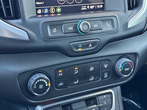 Certified 2024 GMC Terrain SLE FWD image 21