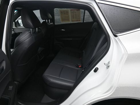 Used 2023 Toyota Venza XLE AWD/4WD image 29