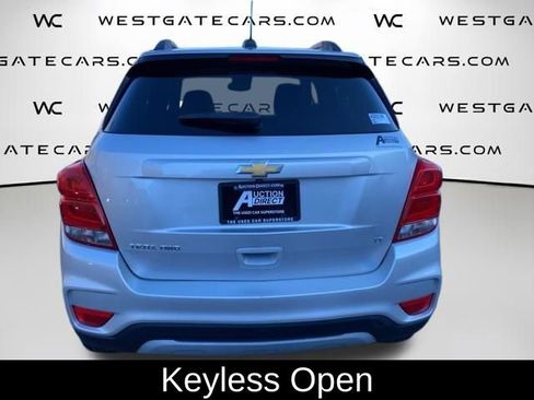 Used 2020 Chevrolet Trax LT w/ LT Convenience Package AWD/4WD image 5