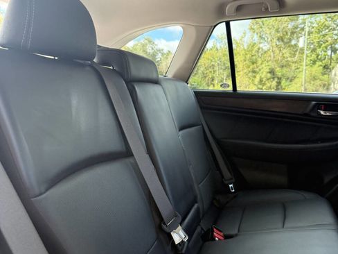 Used 2018 Subaru Outback 2.5i Limited w/ Popular Package #2 image 16