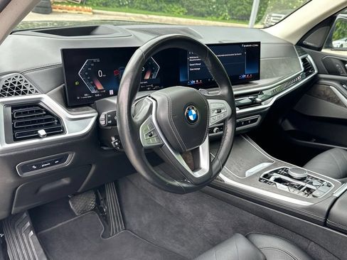 Used 2025 BMW X7 xDrive40i AWD/4WD image 31