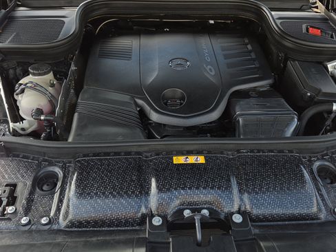Certified 2024 Mercedes-Benz GLS 450 4MATIC image 19