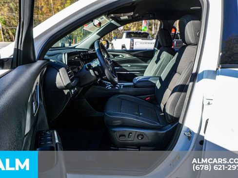 Used 2024 Chevrolet Traverse LT image 19