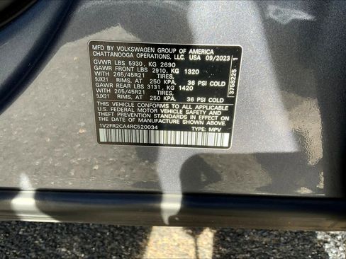 Used 2024 Volkswagen Atlas SEL Premium R-Line image 33