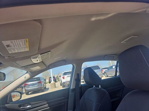 Used 2025 Nissan Altima 2.5 SV image 16