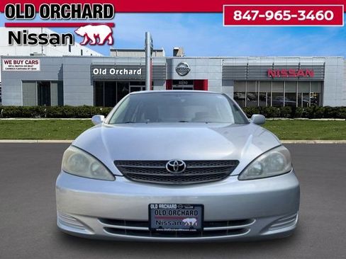 Used 2004 Toyota Camry FWD image 2