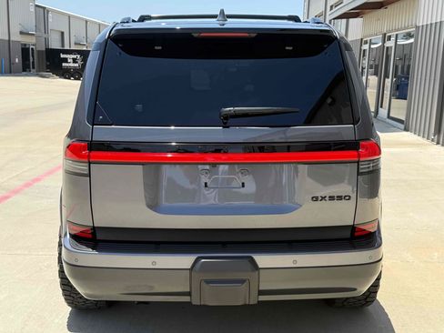 Used 2025 Lexus GX 550 w/ Accessory Package (Z1) AWD/4WD image 32