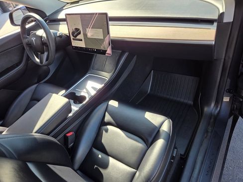 Used 2022 Tesla Model Y Performance AWD/4WD image 21
