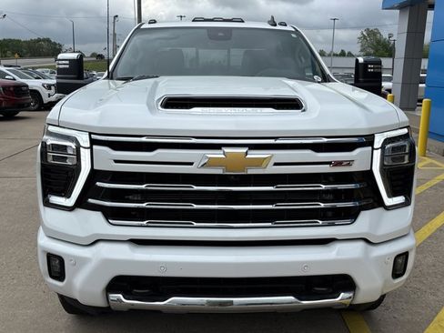 Used 2025 Chevrolet Silverado 2500 LT w/ Z71 Chrome Sport Edition AWD/4WD image 12